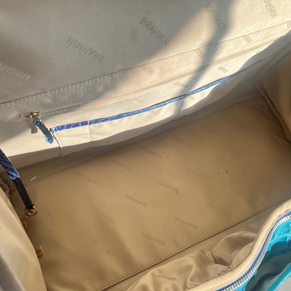 BRAHMIN TALULLA CROC EMBOSSED DUFFLE OMBRÉ - Picture 6 of 6